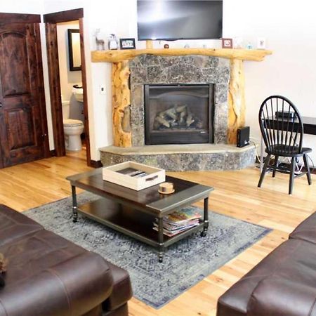 Pinecreek #E - 3 Bedroom - Pool And Hot Tub Access - Close To Town - Shuttle To Slopes Breckenridge Eksteriør bilde