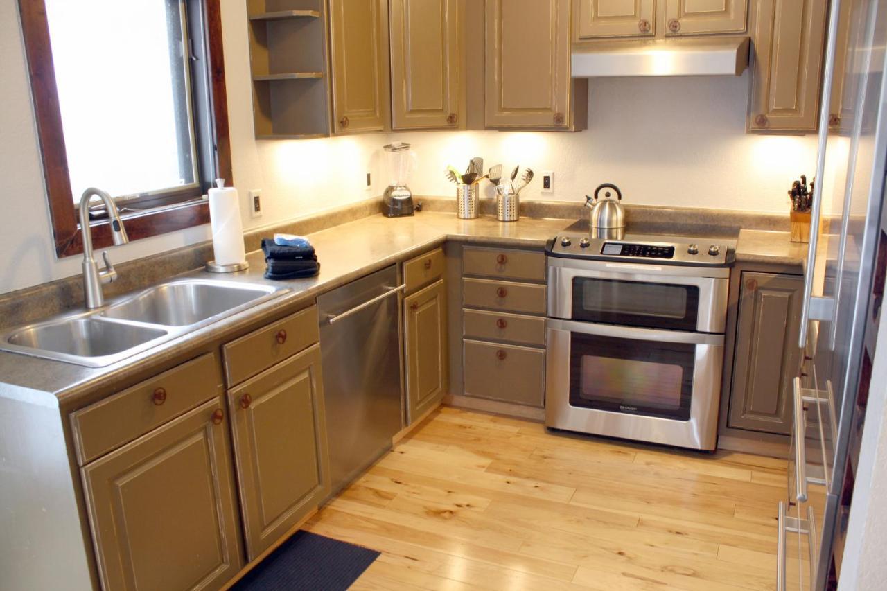 Pinecreek #E - 3 Bedroom - Pool And Hot Tub Access - Close To Town - Shuttle To Slopes Breckenridge Eksteriør bilde