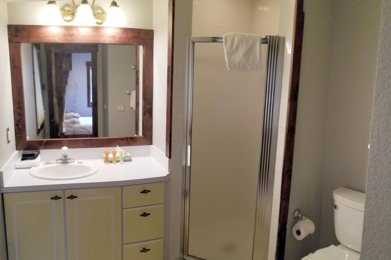 Pinecreek #E - 3 Bedroom - Pool And Hot Tub Access - Close To Town - Shuttle To Slopes Breckenridge Eksteriør bilde