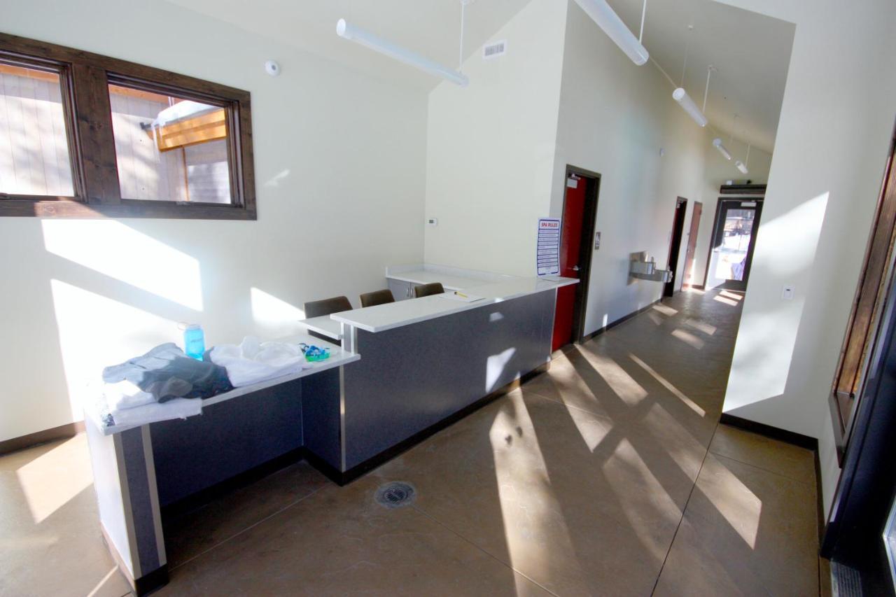 Pinecreek #E - 3 Bedroom - Pool And Hot Tub Access - Close To Town - Shuttle To Slopes Breckenridge Eksteriør bilde