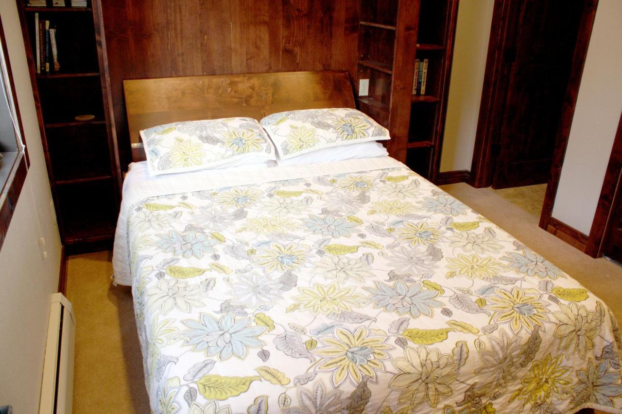 Pinecreek #E - 3 Bedroom - Pool And Hot Tub Access - Close To Town - Shuttle To Slopes Breckenridge Eksteriør bilde